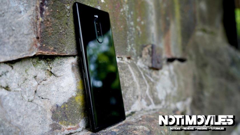 Sony-Xperia-1-review-rear-profile-840x473.jpg