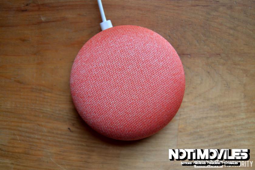 Google-Home-Mini-Coral-AA-2-840x560.jpg