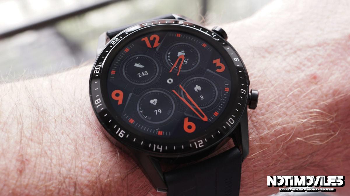 El truco de relaciones públicas de Huawei envía a las personas a nadar en el canal del Támesis en busca de Smart Watches