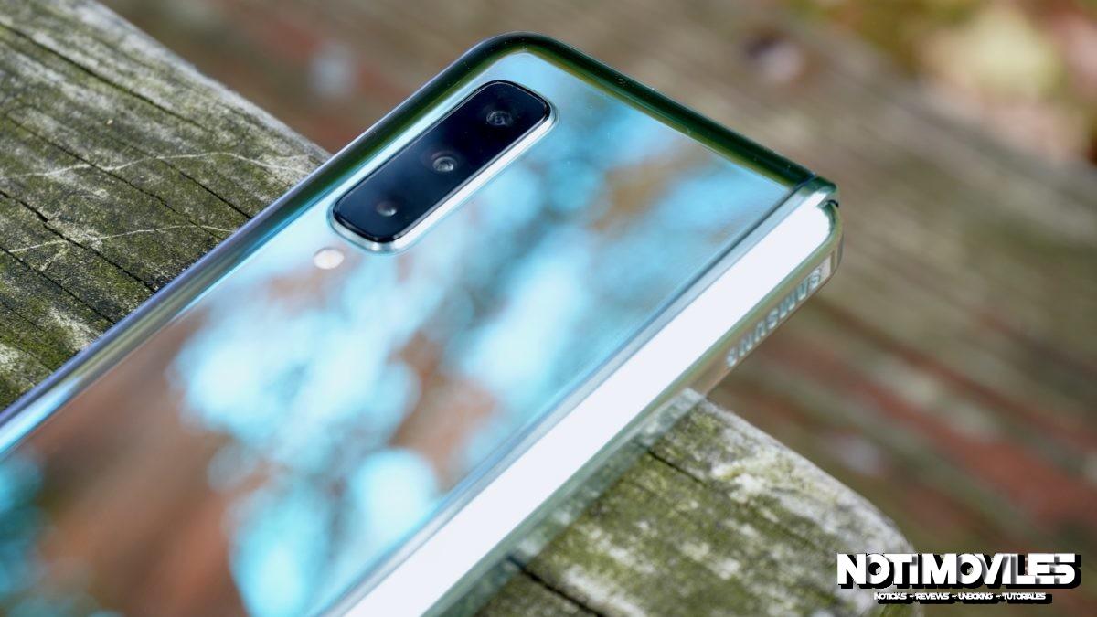 Samsung-Galaxy-Fold-review-reflecting-trees-1200x675.jpeg