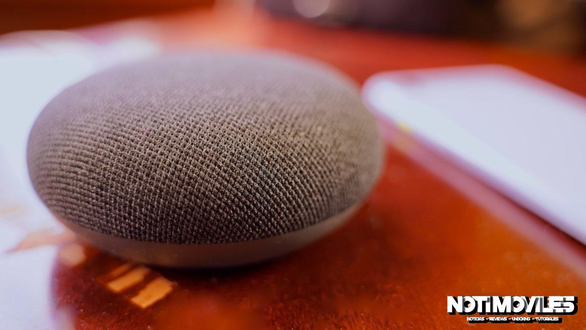 Google-Nest-Mini-charoal-closeup-1200x675.jpeg