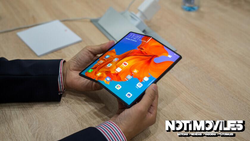 Huawei-Mate-X-Foldable-Phone-Hands-On-15-840x473.jpg