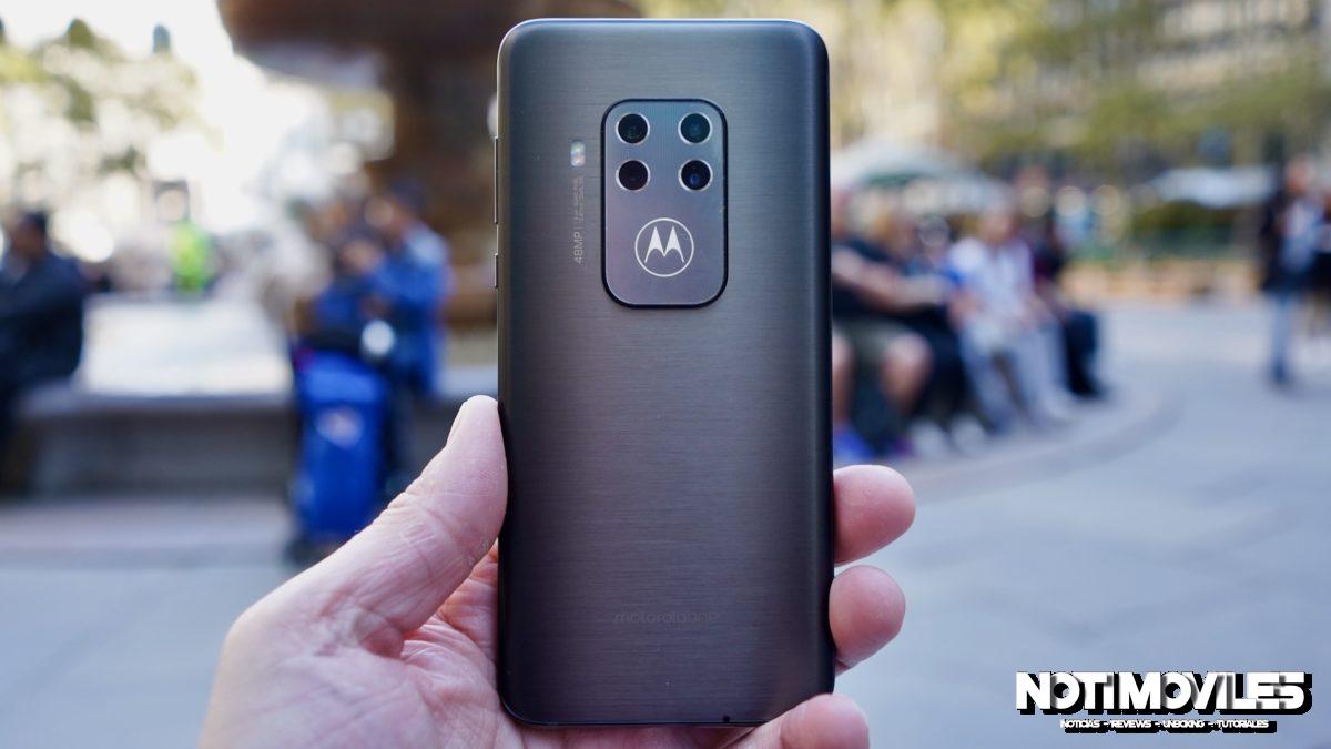 Finalmente, los competidores insignia de Motorola parecen venir el próximo año.