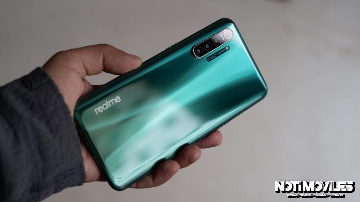 Realme-X2-rear-panel-showing-gradient-1200x675.jpg
