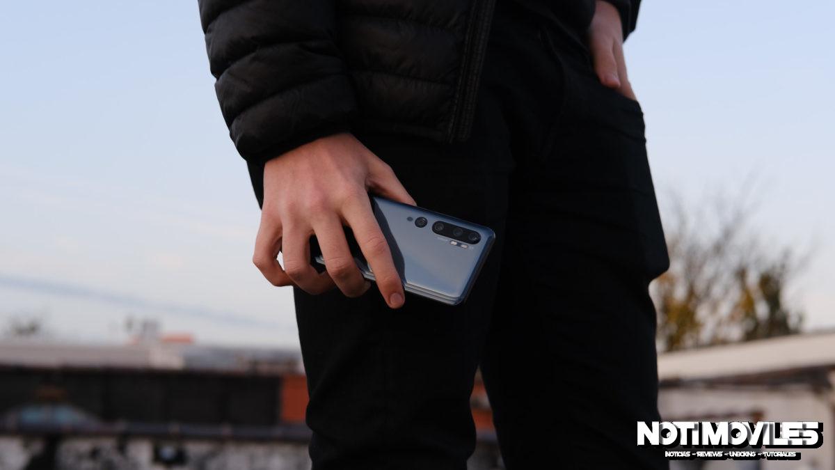 Xiaomi-Mi-Note-10-in-hand-outside-1-1200x675.jpg