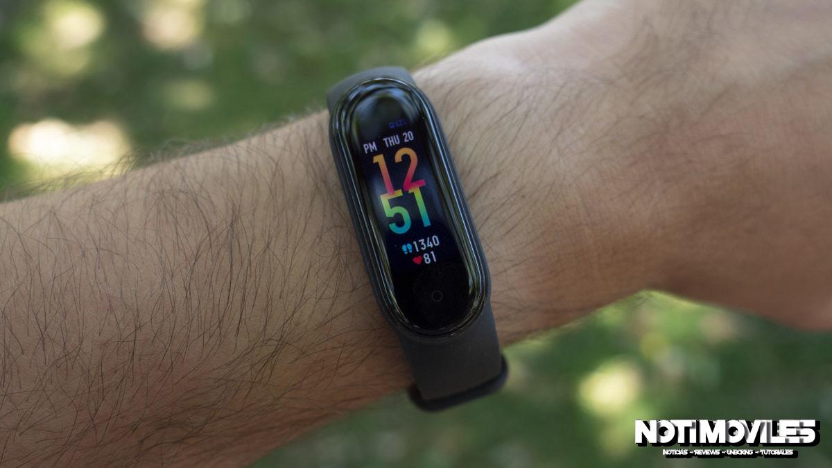 xiaomi-mi-band-5-review-on-wrist-clock-face-1200x675.jpg